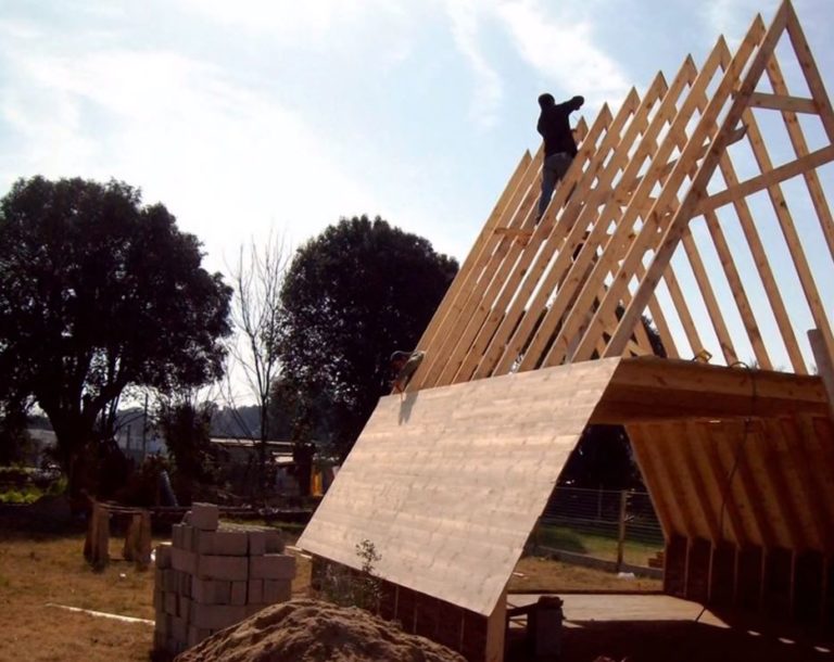 Como construir um chalé de madeira simples passo a passo